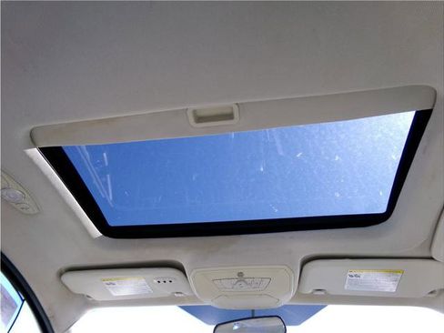 Used 2012 Ford Focus SEL w/ SEL/Titanium Winter Pkg image 7