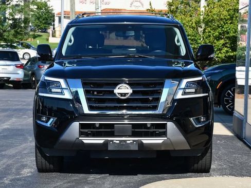 Used 2022 Nissan Armada SL w/ Captain's Chairs Package AWD/4WD image 12