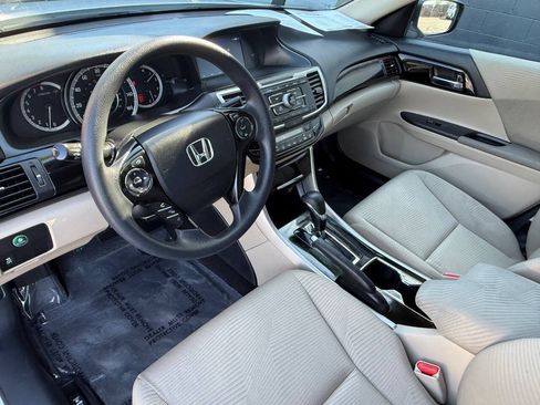 Used 2017 Honda Accord LX image 9