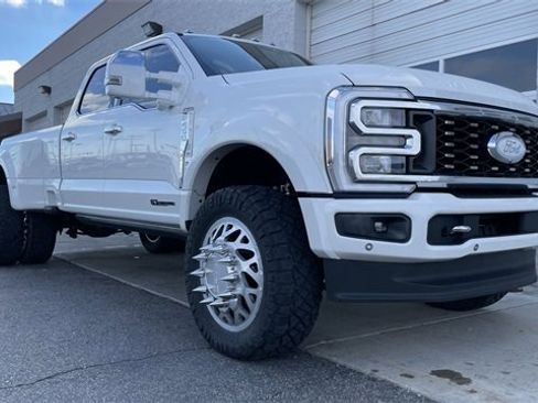 Used 2024 Ford F450 King Ranch w/ Chrome Package image 10