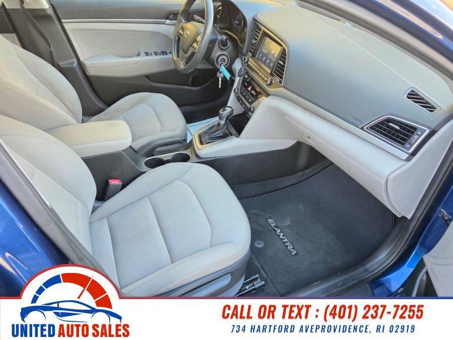 Used 2018 Hyundai Elantra SE w/ SE Connectivity Package 04 FWD image 13