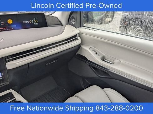 Certified 2025 Lincoln Navigator Reserve image 19
