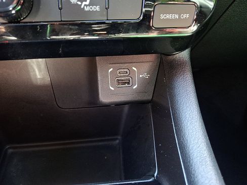 Certified 2023 Jeep Compass Latitude AWD/4WD image 23