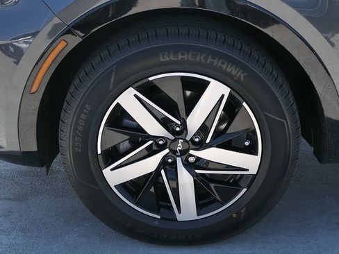 Used 2023 Kia Sorento EX w/ Panoramic Sunroof Package FWD image 10