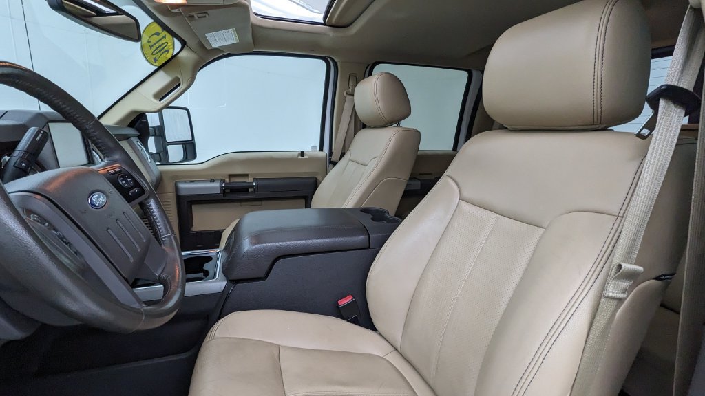 Used 2015 Ford F350 Lariat w/ Lariat Ultimate Package AWD/4WD image 2