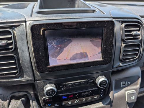 Used 2024 RAM ProMaster 2500 w/ Convenience Group image 23