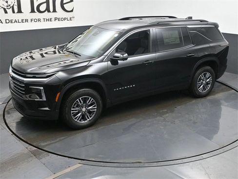 New 2026 Chevrolet Traverse LT w/ Driver Confidence Package image 23