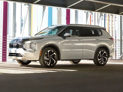 Used 2024 Mitsubishi Outlander SE Black Edition