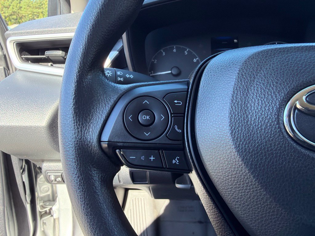 Used 2023 Toyota Corolla LE FWD image 16