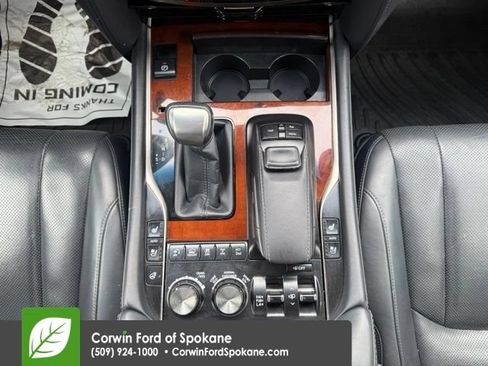 Used 2017 Lexus LX 570 4WD w/ Luxury Package image 34