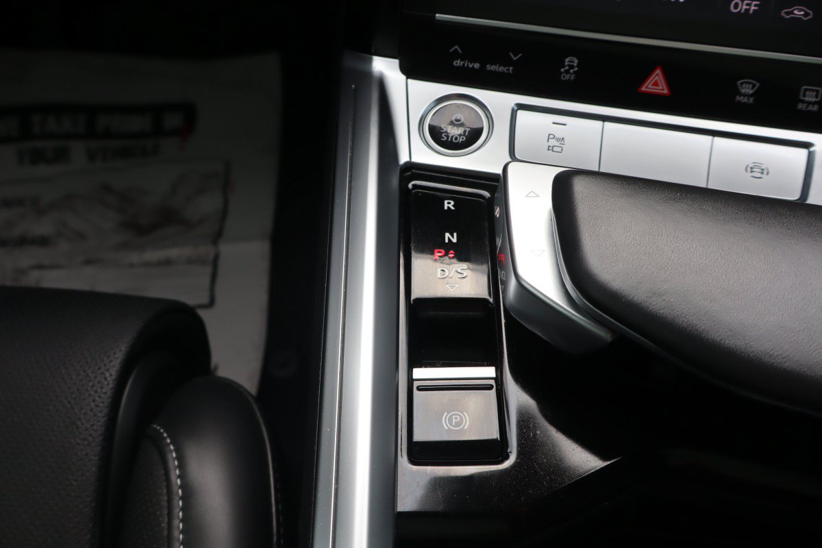 Used 2021 Audi e-tron Prestige w/ Prestige Package AWD/4WD image 21