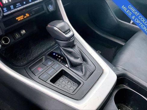 Used 2021 Toyota RAV4 XLE Premium w/ Carpet Mat Package (TMS) image 19