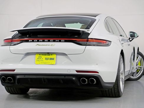 Used 2021 Porsche Panamera 4S w/ Premium Package image 5