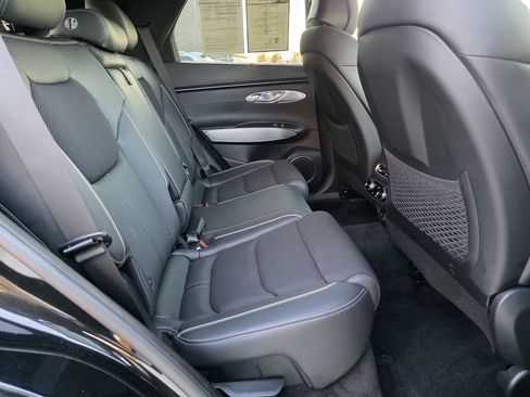 Used 2024 Genesis GV70 2.5T Sport Prestige w/ Sport Prestige Package image 35