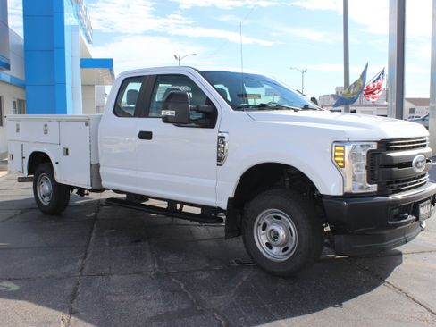 Used 2019 Ford F350 XL w/ Power Equipment Group image 3