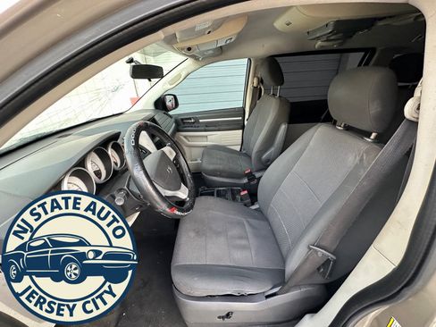 Used 2008 Dodge Grand Caravan SXT w/ Flexible Seating Group image 4