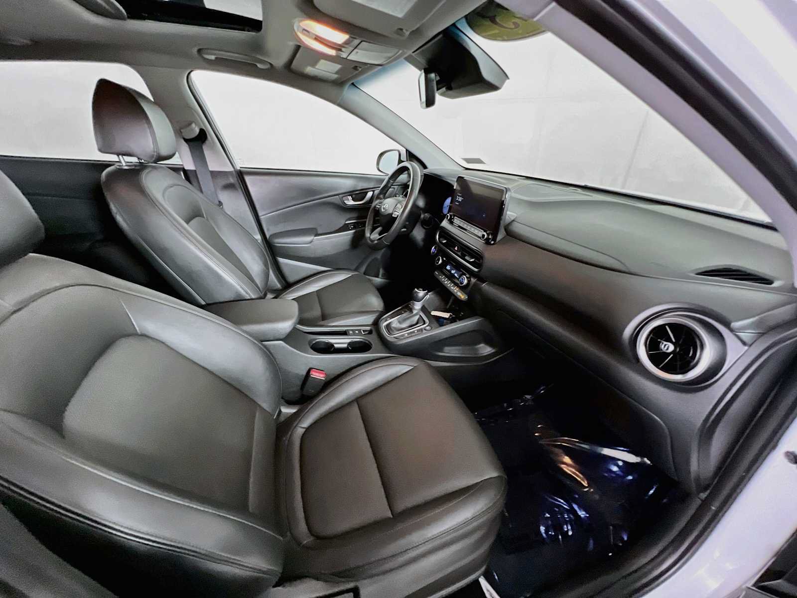 Certified 2023 Hyundai Kona Limited AWD/4WD image 29