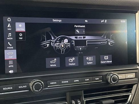 Used 2020 Porsche Macan AWD/4WD image 29