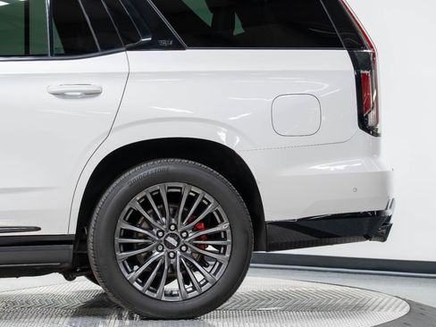 Used 2023 Cadillac Escalade V image 10