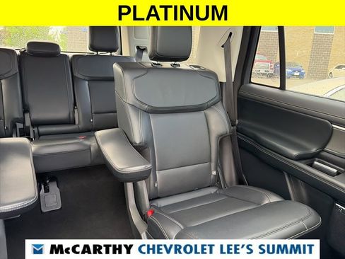 Used 2025 Ford Expedition Platinum AWD/4WD image 34