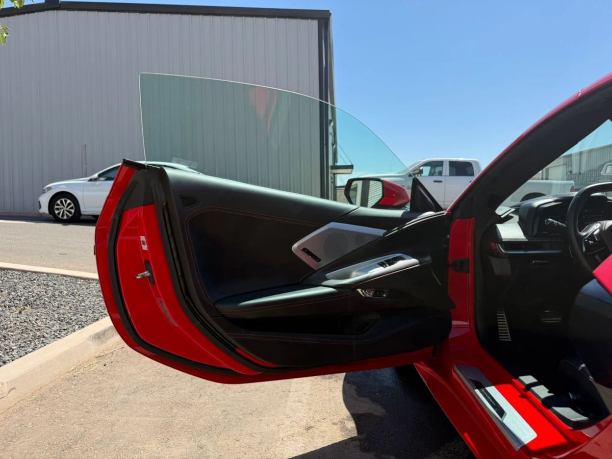Used 2021 Chevrolet Corvette Stingray Premium Cpe w/ Z51 Performance Package RWD image 24