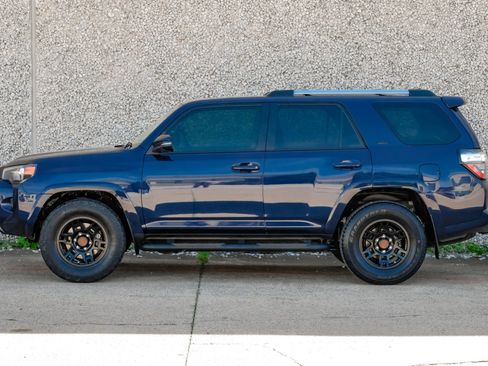 Used 2023 Toyota 4Runner SR5 Premium w/ Moonroof Package image 13