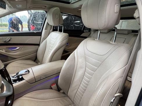 Used 2020 Mercedes-Benz S 560 Sedan image 16