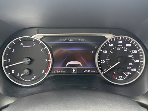 Used 2024 Nissan Sentra SV FWD image 13