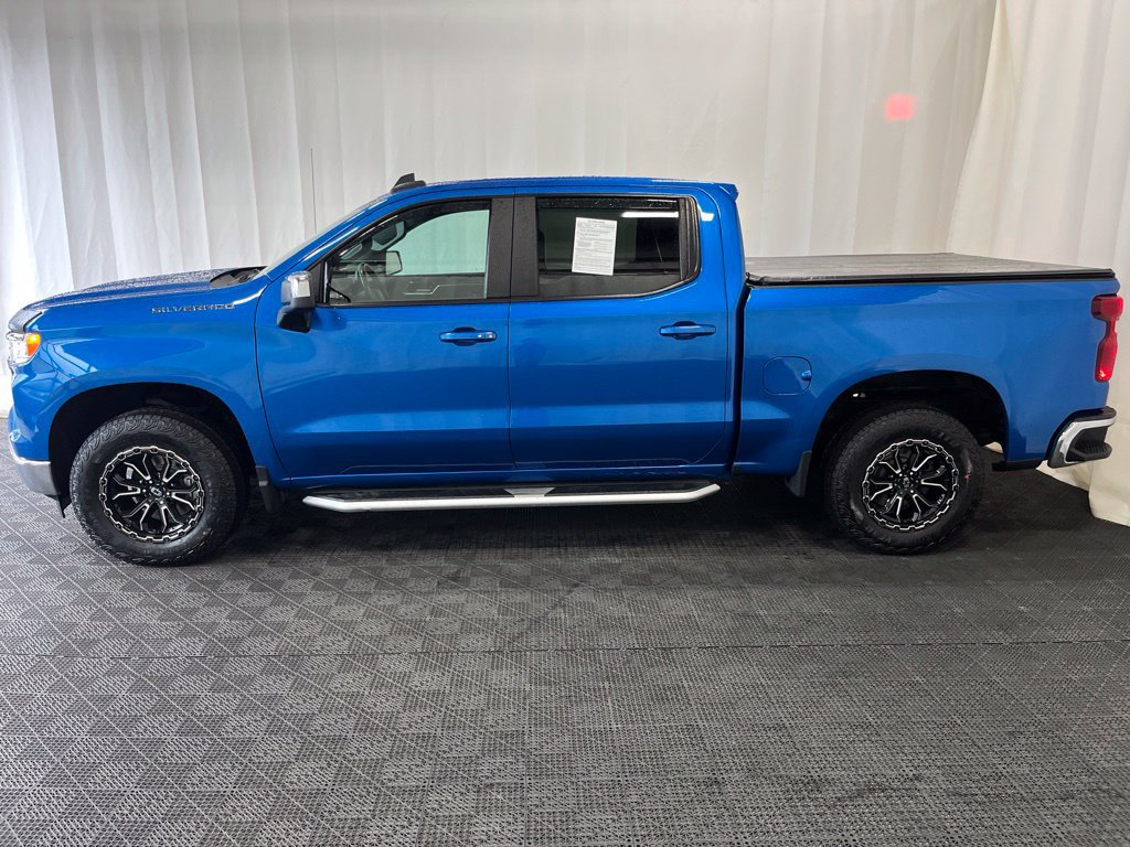Used 2022 Chevrolet Silverado 1500 LT AWD/4WD image 24