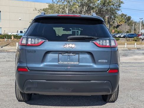 Used 2019 Jeep Cherokee Latitude w/ Popular Appearance Group image 6
