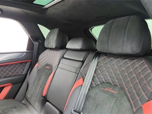 Used 2022 Bentley Bentayga Speed image 28