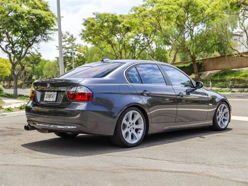 Used 2006 BMW 330i Sedan RWD image 5
