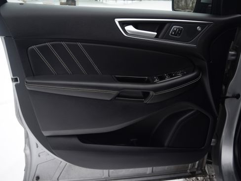 Used 2020 Ford Edge ST image 18