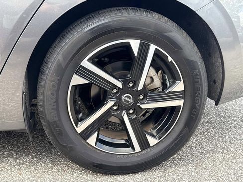 Certified 2025 Nissan Sentra SV FWD image 11