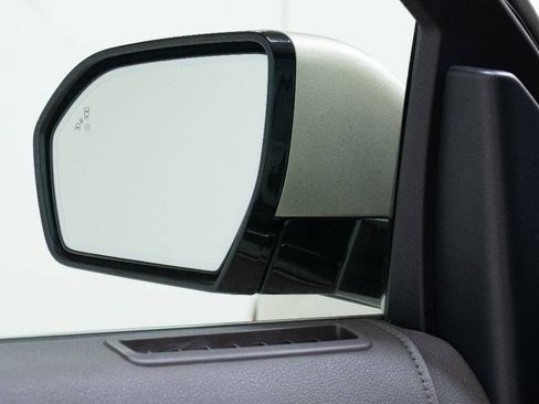 Used 2018 Ford Expedition XLT w/ Equipment Group 202A RWD image 11