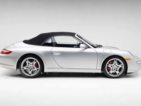 Used 2006 Porsche 911 Carrera S RWD image 31