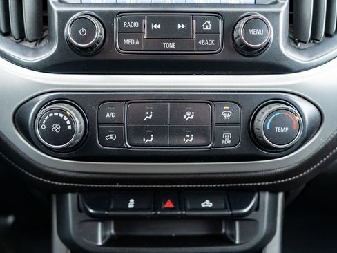 Used 2015 GMC Canyon SLE image 28