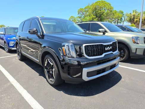 Certified 2025 Kia Telluride EX FWD image 3