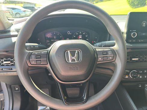 Used 2025 Honda Accord SE image 18