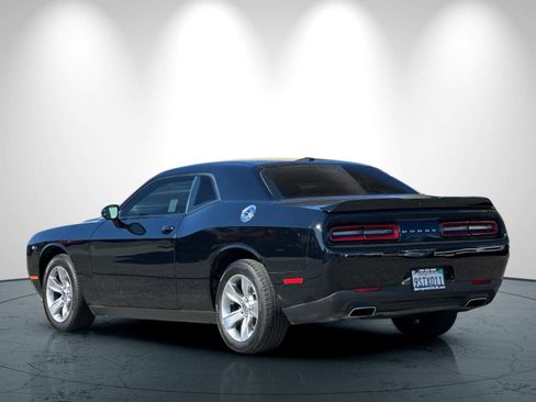 Used 2021 Dodge Challenger SXT RWD image 6