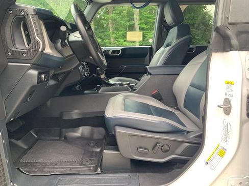 Used 2024 Ford Bronco Outer Banks AWD/4WD image 40
