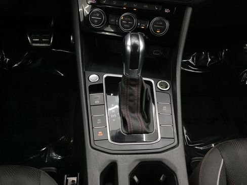 Used 2019 Volkswagen Jetta GLI image 36