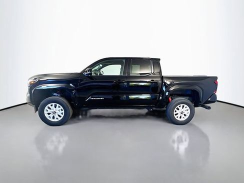 Used 2025 Toyota Tacoma SR5 image 5