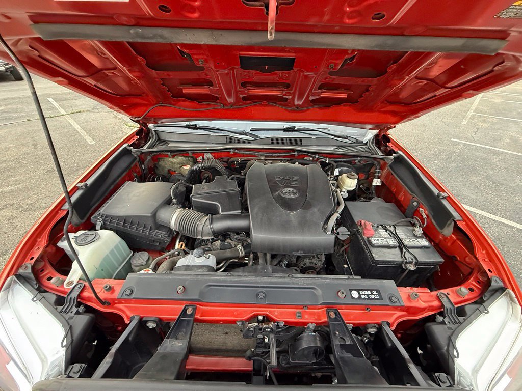Used 2018 Toyota Tacoma TRD Sport w/ Technology Package AWD/4WD image 26
