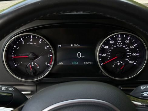 Used 2024 Kia Carnival LX FWD image 22