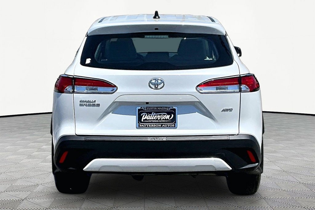 Used 2024 Toyota Corolla Cross L AWD/4WD image 4
