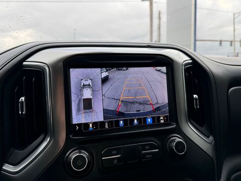 Used 2020 Chevrolet Silverado 2500 LTZ w/ LTZ Premium Package image 17