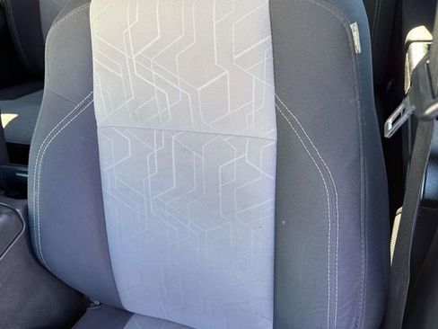 Used 2022 Toyota Tacoma TRD Sport image 28