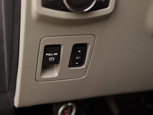 Used 2019 Ford F150 XLT w/ Equipment Group 302A Luxury AWD/4WD image 11