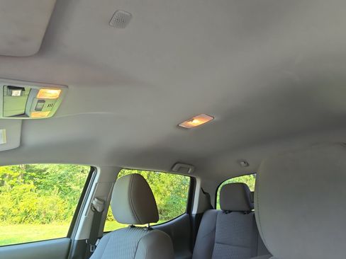 Used 2020 Toyota Tacoma SR w/ SR Convenience Package RWD image 31